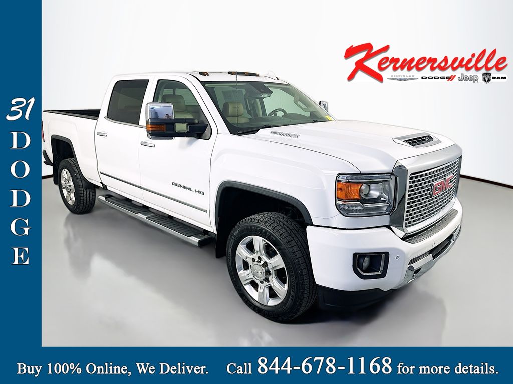 2017 GMC Sierra 4WD Crew Cab Standard Box Denali's photo