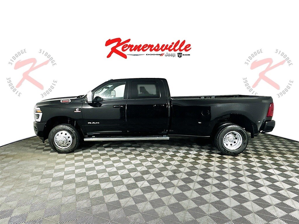 2025 Ram 3500 Laramie photo 4