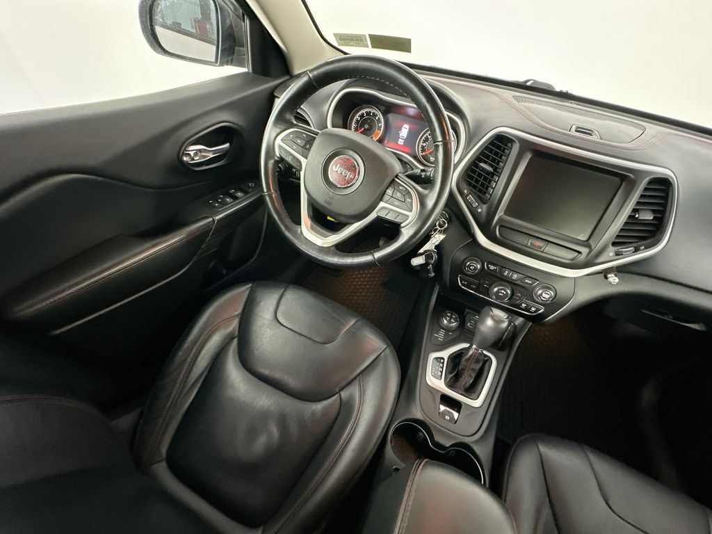 JeepCherokee9