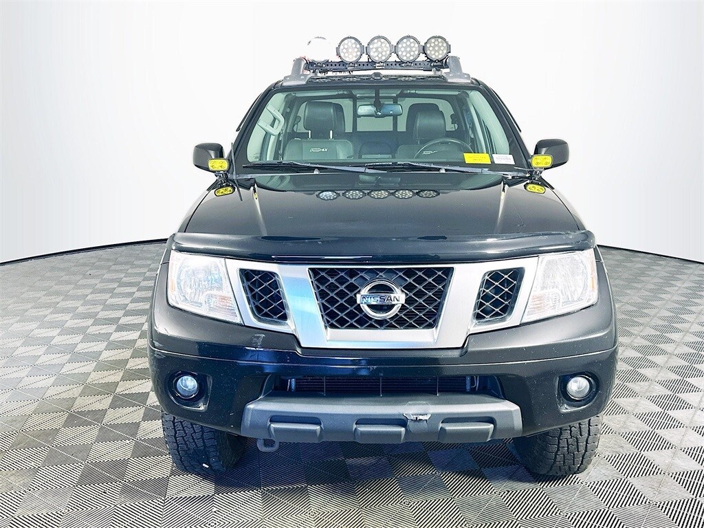 2018 Nissan Frontier PRO-4X photo 2