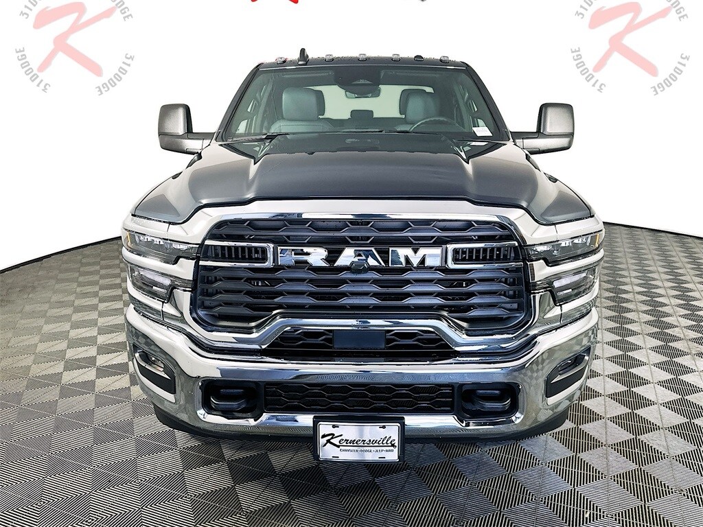 2025 Ram 2500 Tradesman photo 2