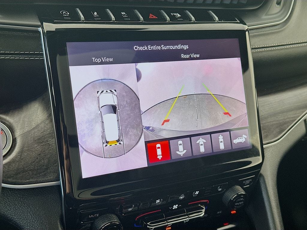 JeepGrand Cherokee L20