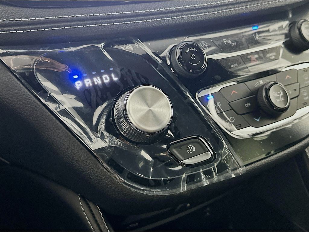 ChryslerPacifica12