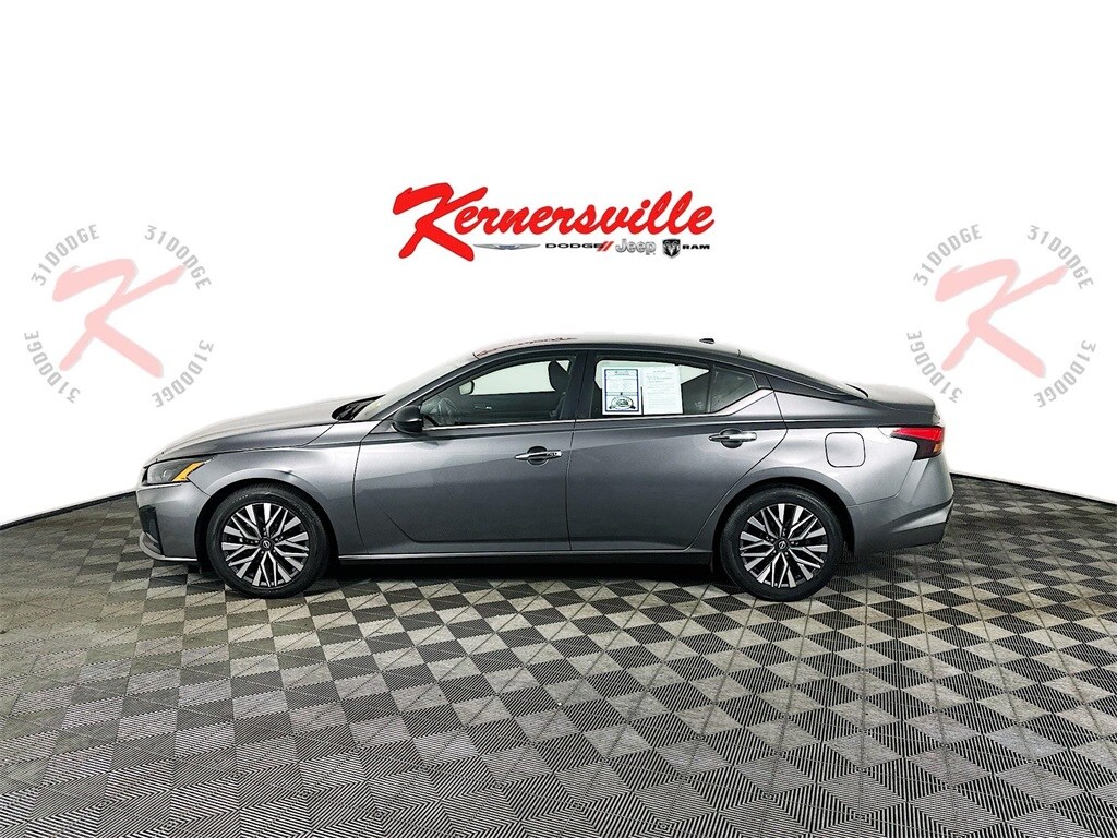 2024 Nissan Altima 2.5 SV photo 4