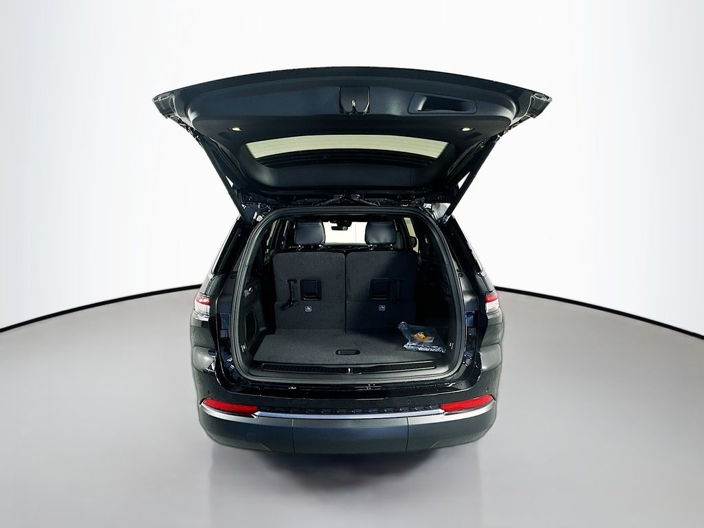 JeepGrand Cherokee L16