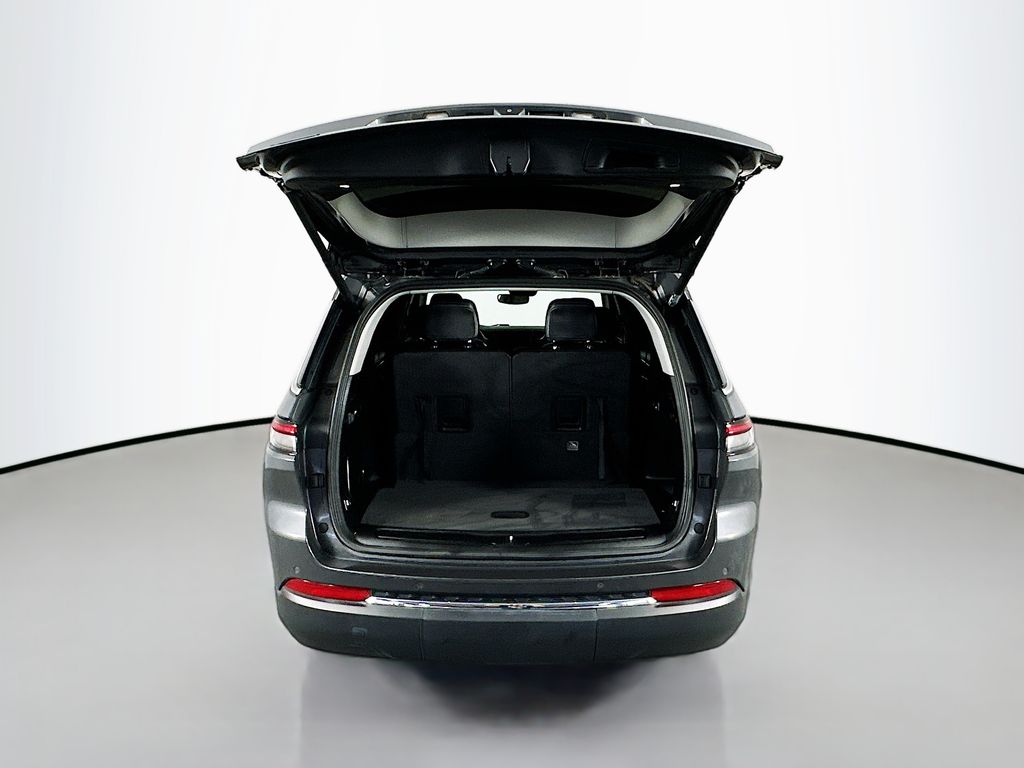 JeepGrand Cherokee L29