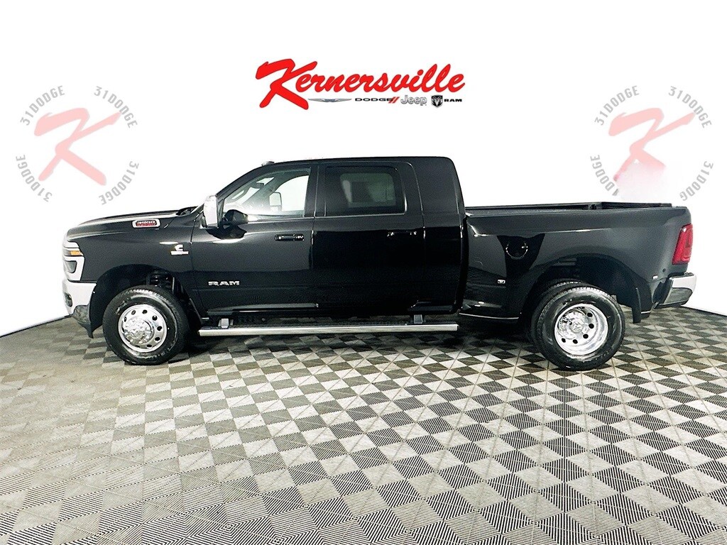 2025 Ram 3500 Laramie photo 4
