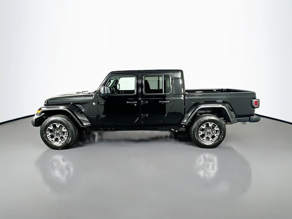 New 2026 Jeep Gladiator Sahara Truck Crew Cab