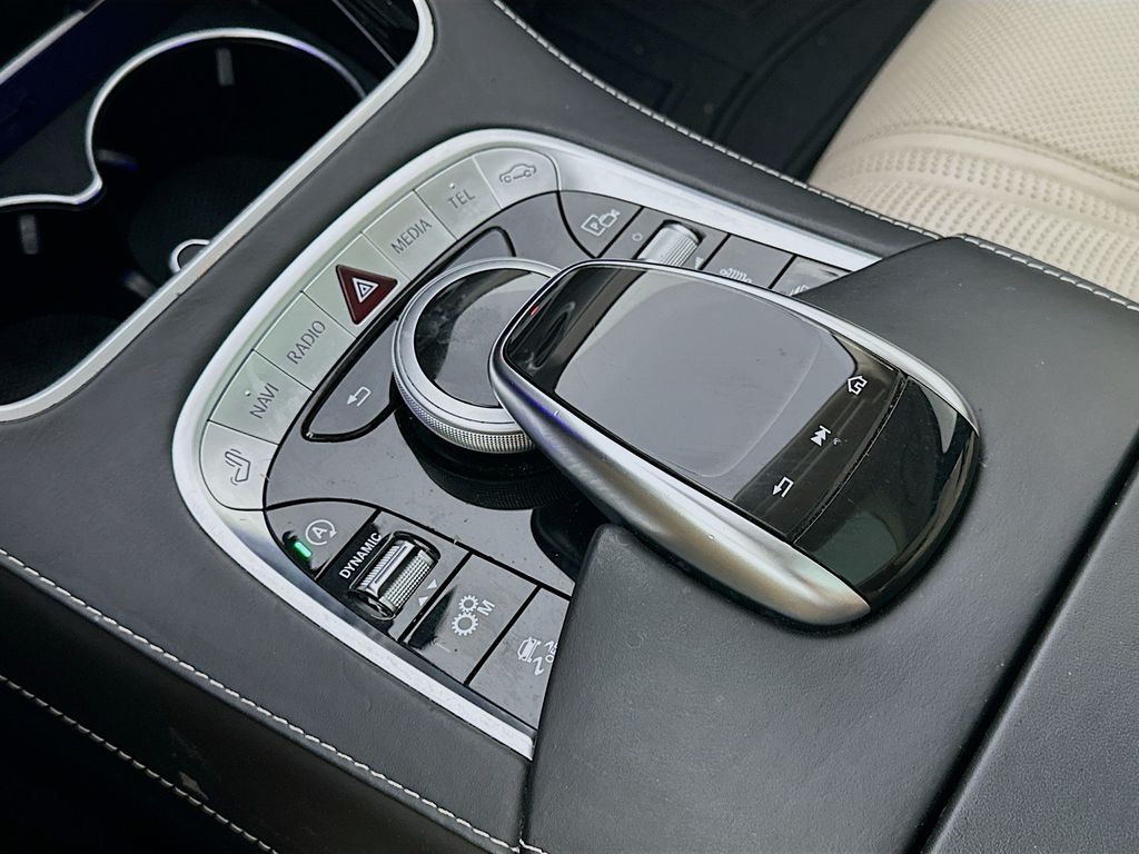Mercedes-BenzS-Class16