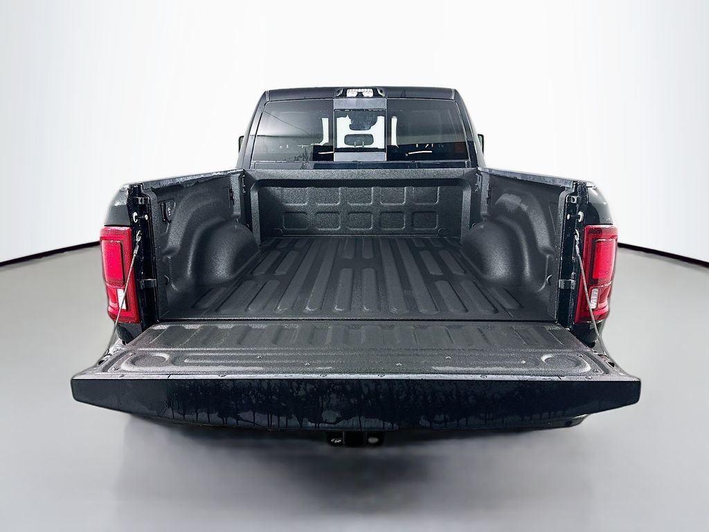 2025 RAM 3500 Laramie - Photo 16