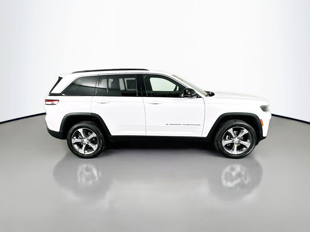 JeepGrand Cherokee8