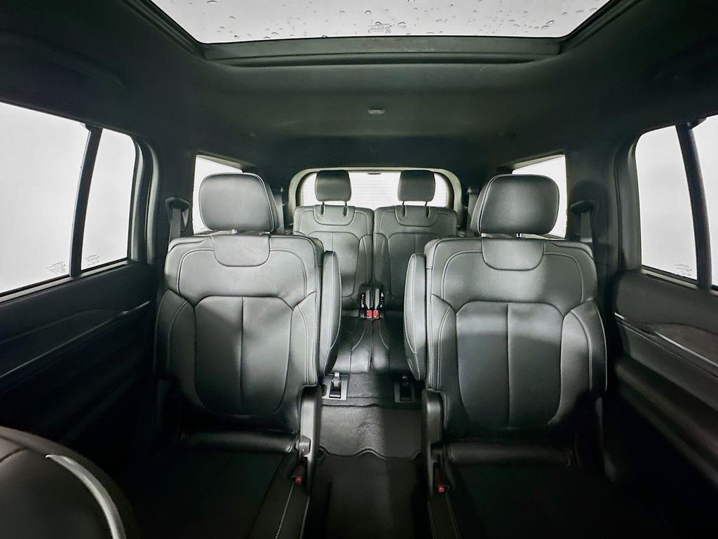 JeepGrand Cherokee L10