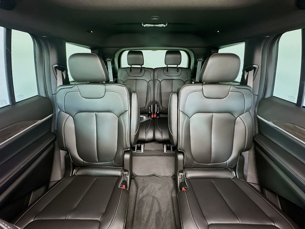 JeepGrand Cherokee L10