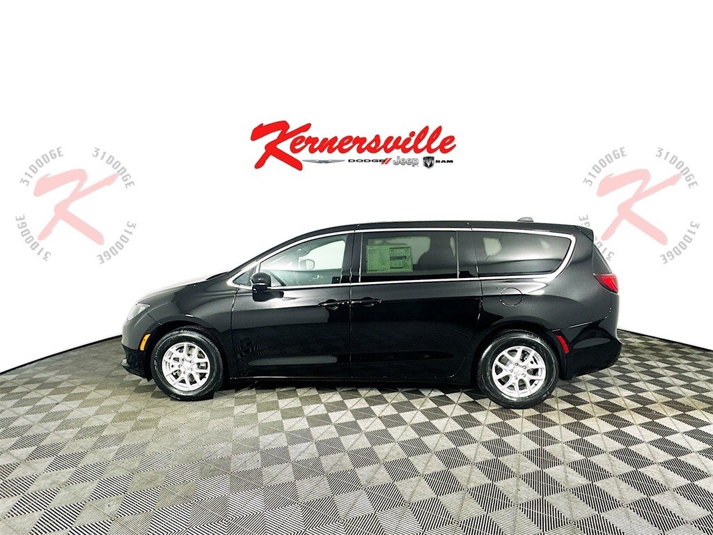 2026 Chrysler Voyager LX photo 2