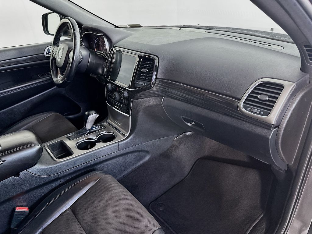 JeepGrand Cherokee31