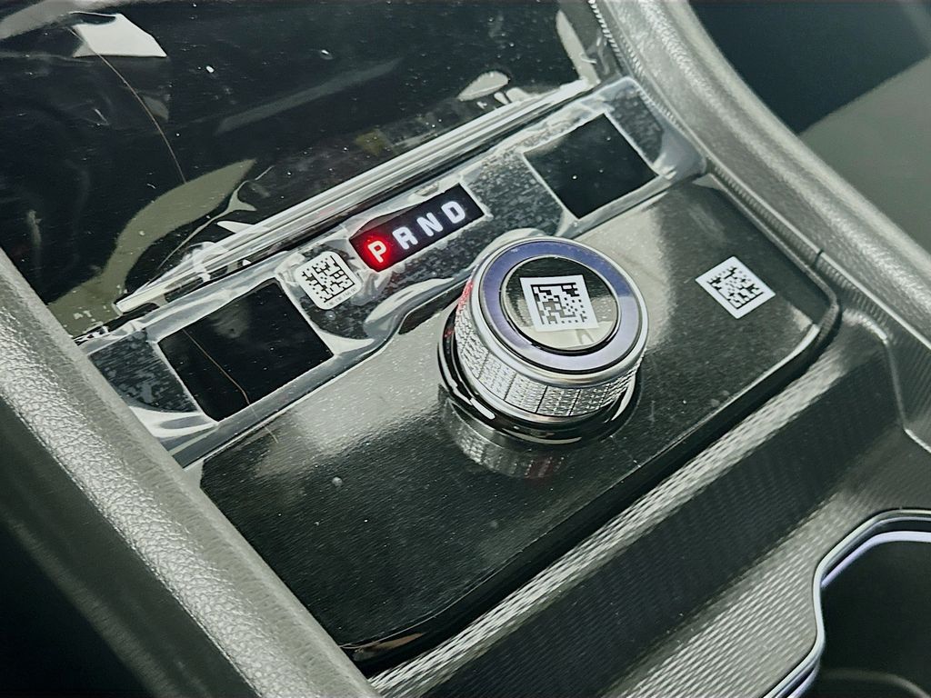 JeepGrand Cherokee L12