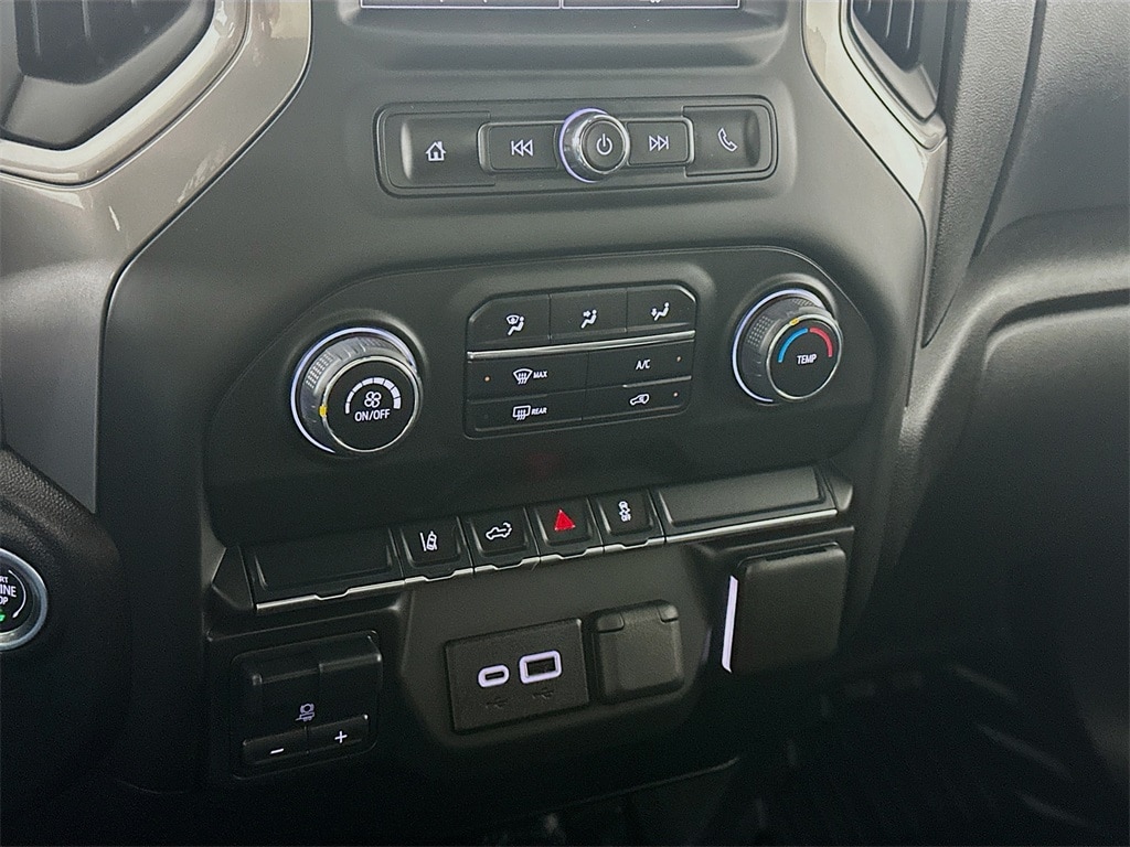 ChevroletSilverado 2500HD18