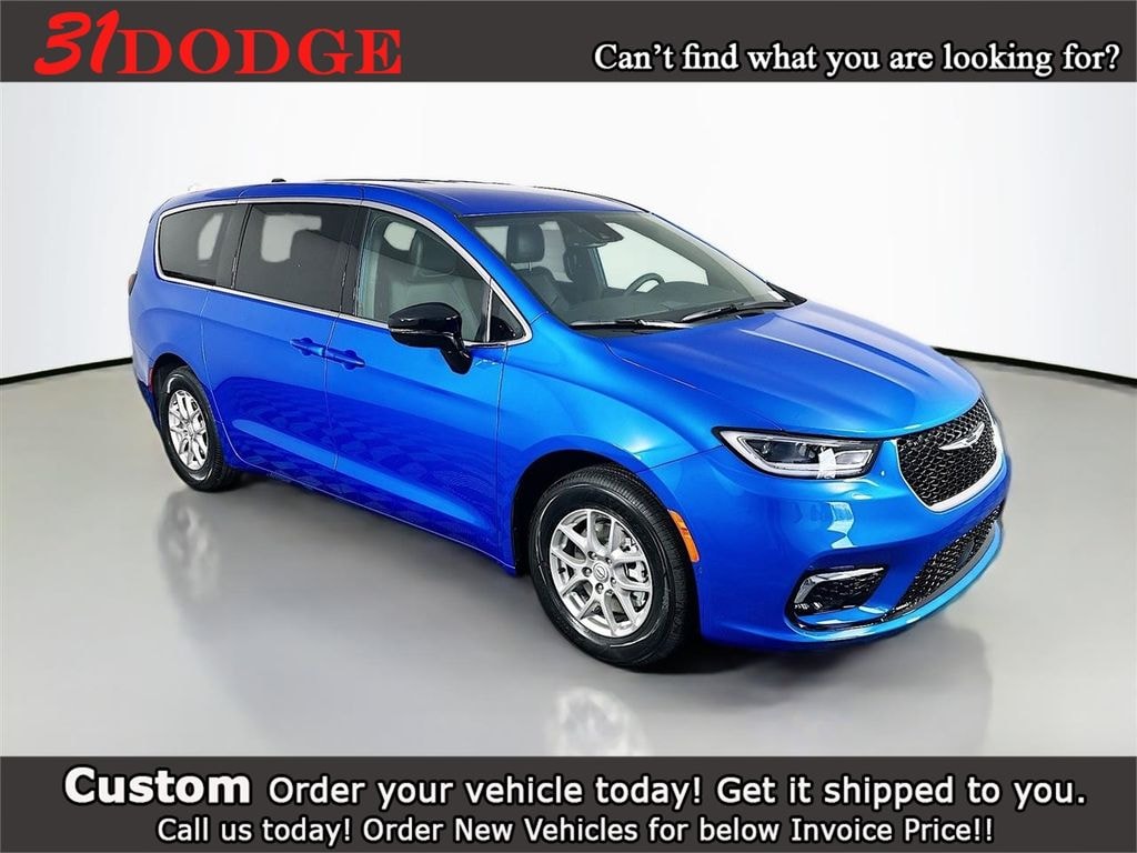 New 2026 Chrysler Pacifica Select Passenger Van