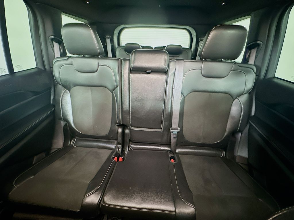 JeepGrand Cherokee L13