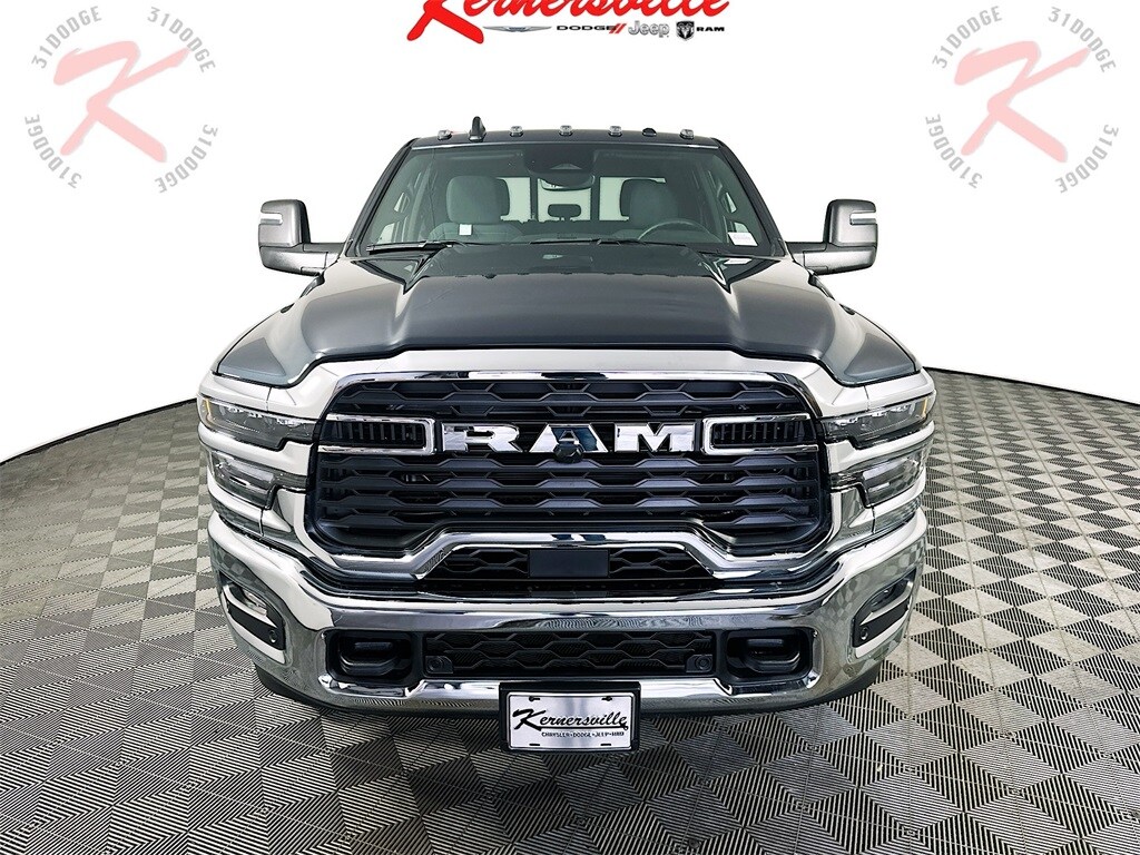 2025 Ram 2500 Tradesman photo 2
