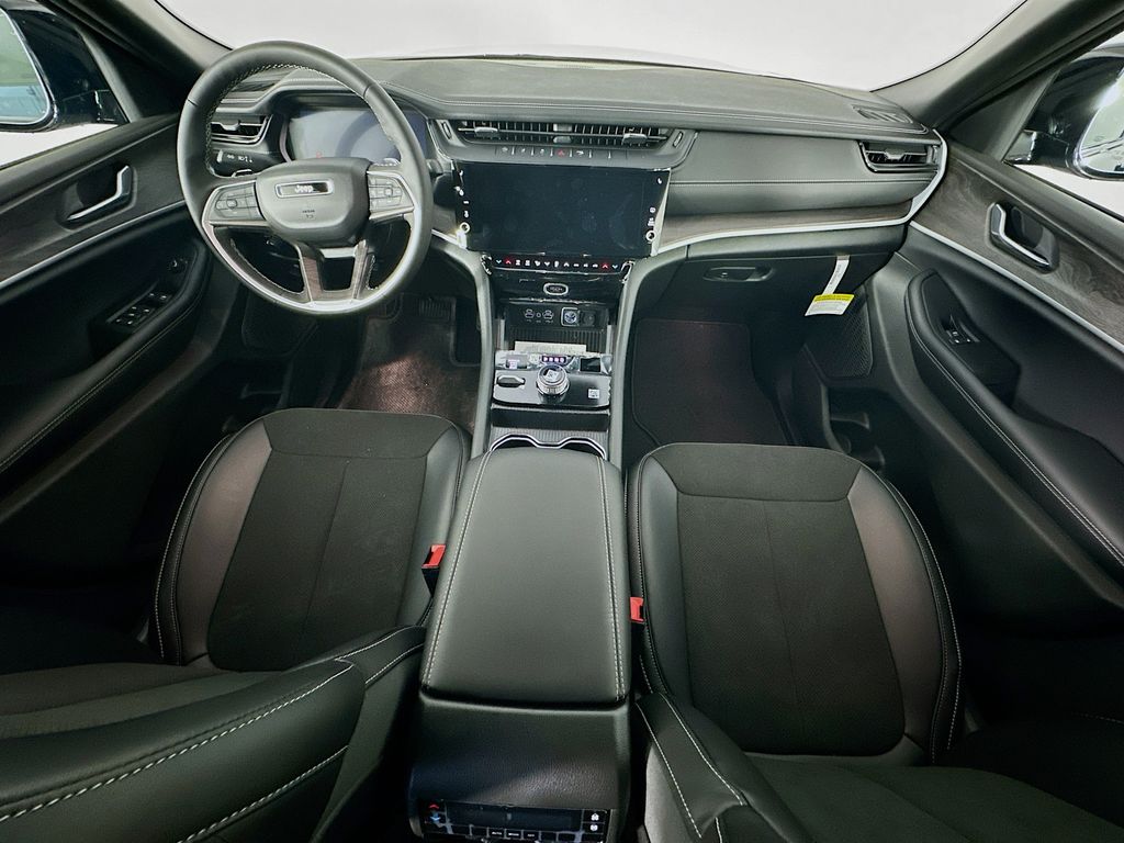 JeepGrand Cherokee L9