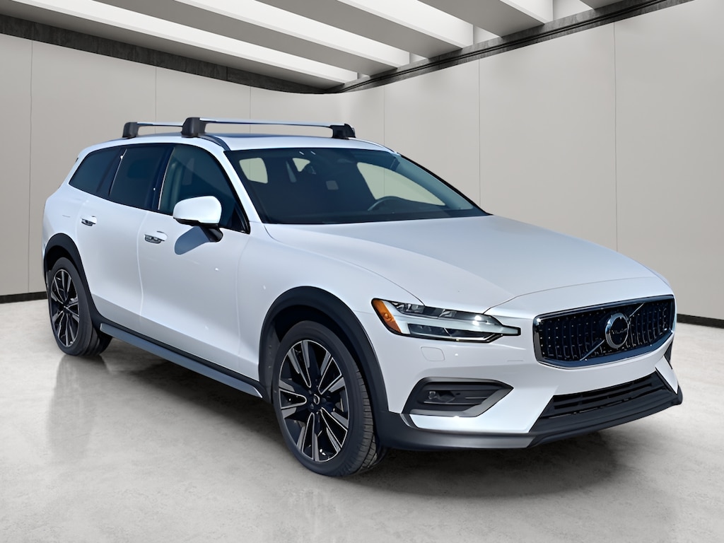 Used 2023 Volvo V60 Cross Country B5 Ultimate Wagon