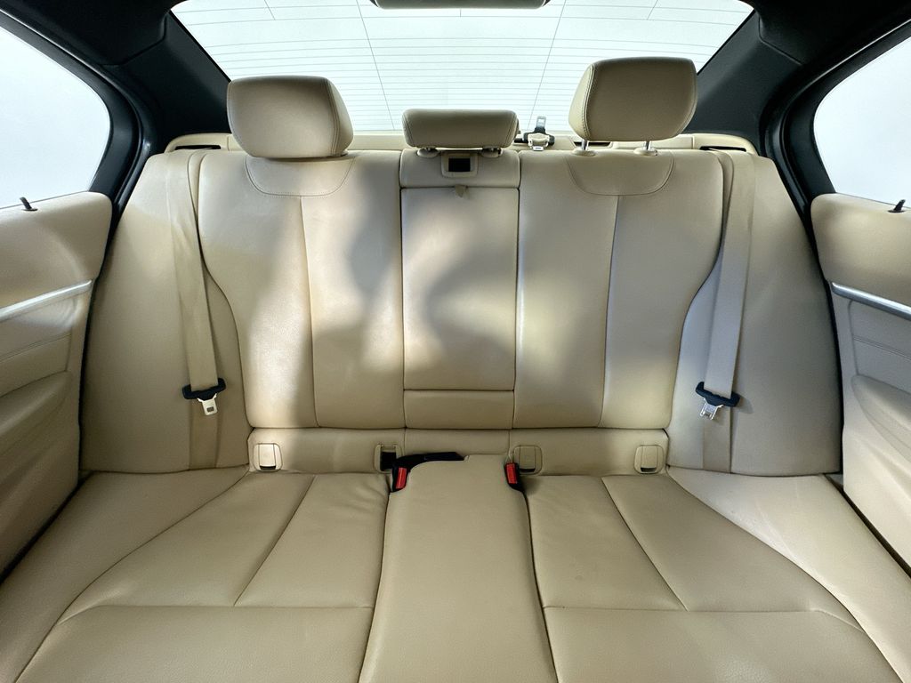 BMW3 Series13