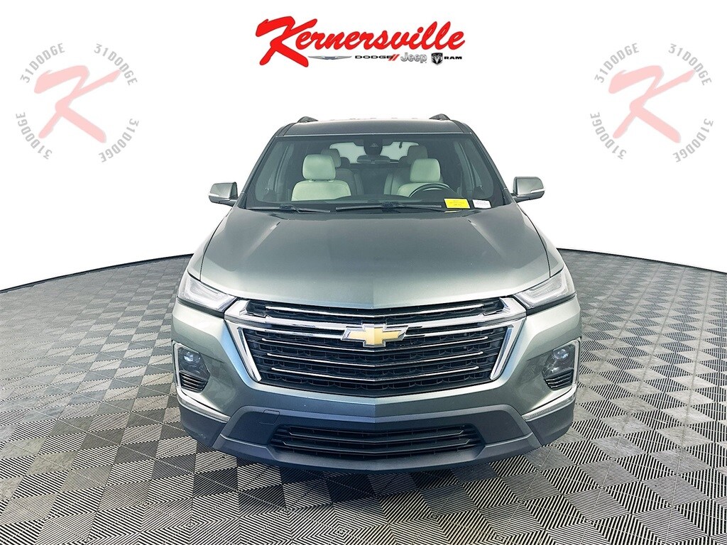 2022 Chevrolet Traverse photo 2