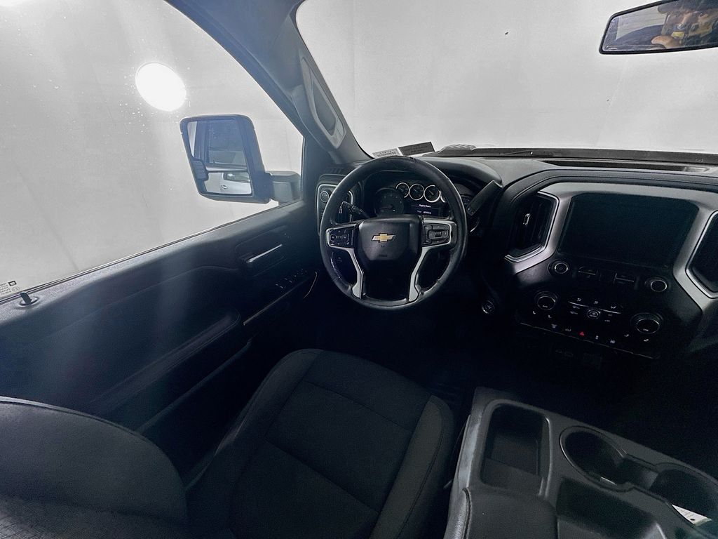 ChevroletSilverado 3500HD9