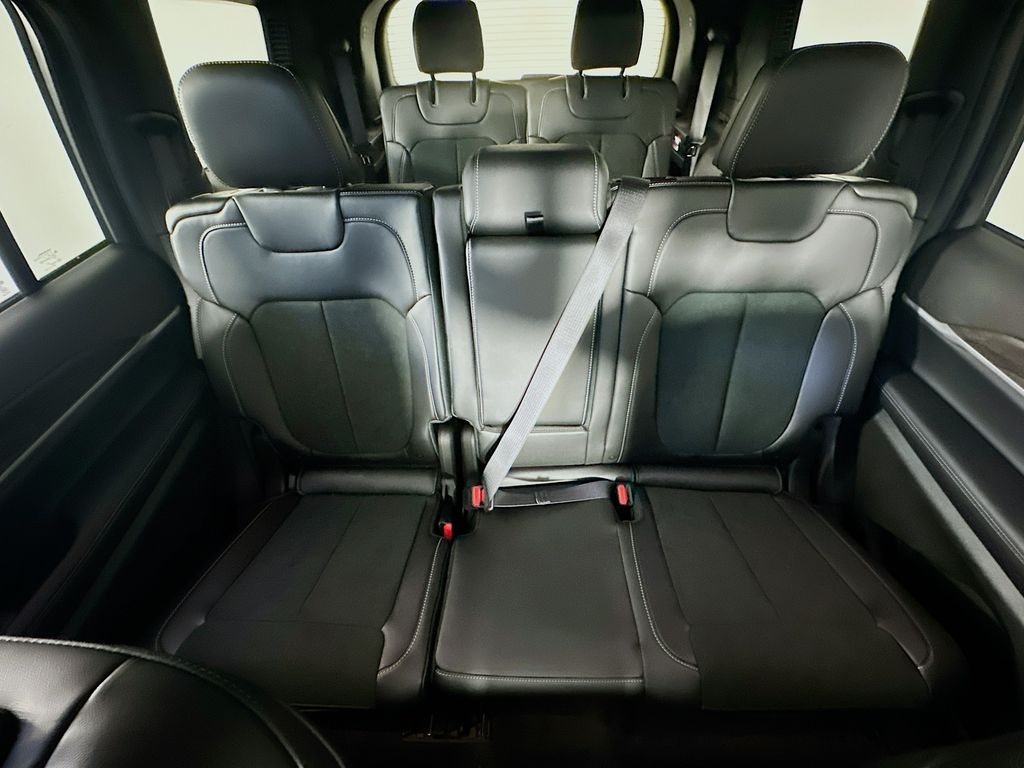 JeepGrand Cherokee L10