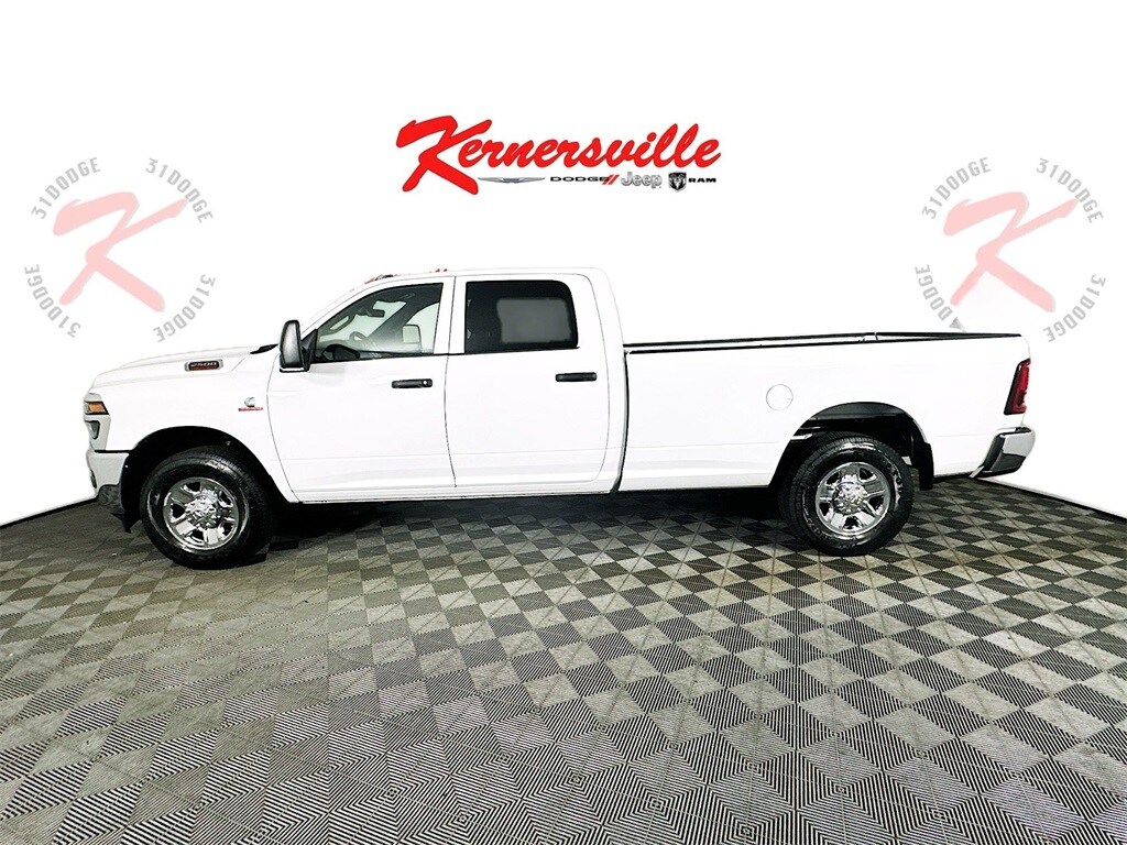 2025 Ram 2500 Tradesman photo 4