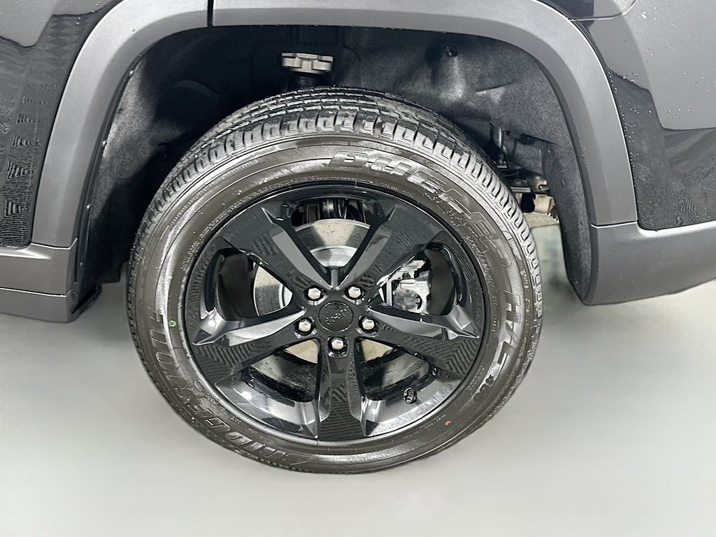 JeepGrand Cherokee17