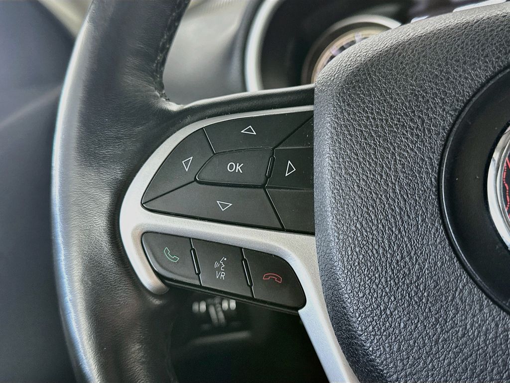 JeepCherokee24