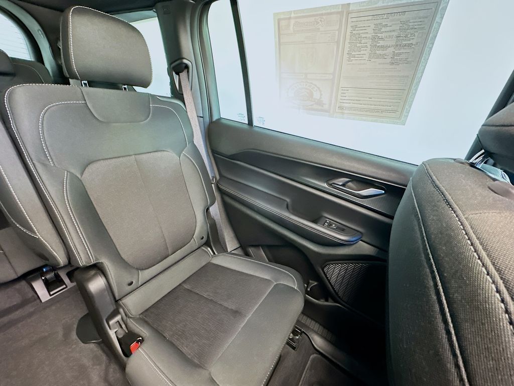 JeepGrand Cherokee L14