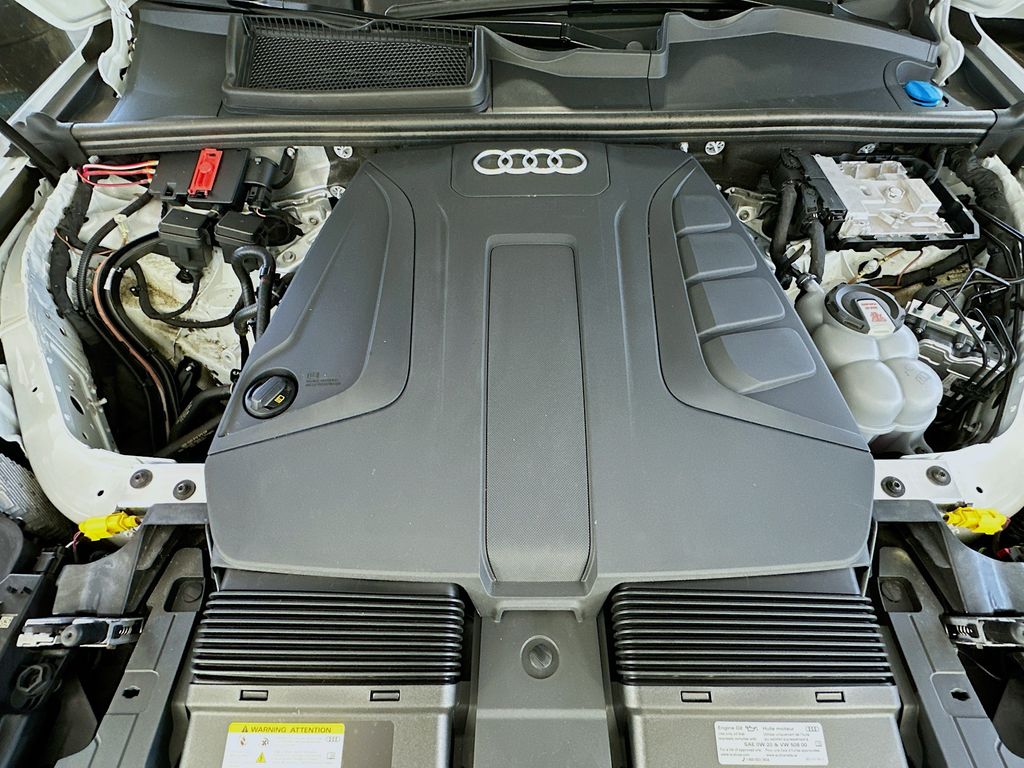 AudiQ733