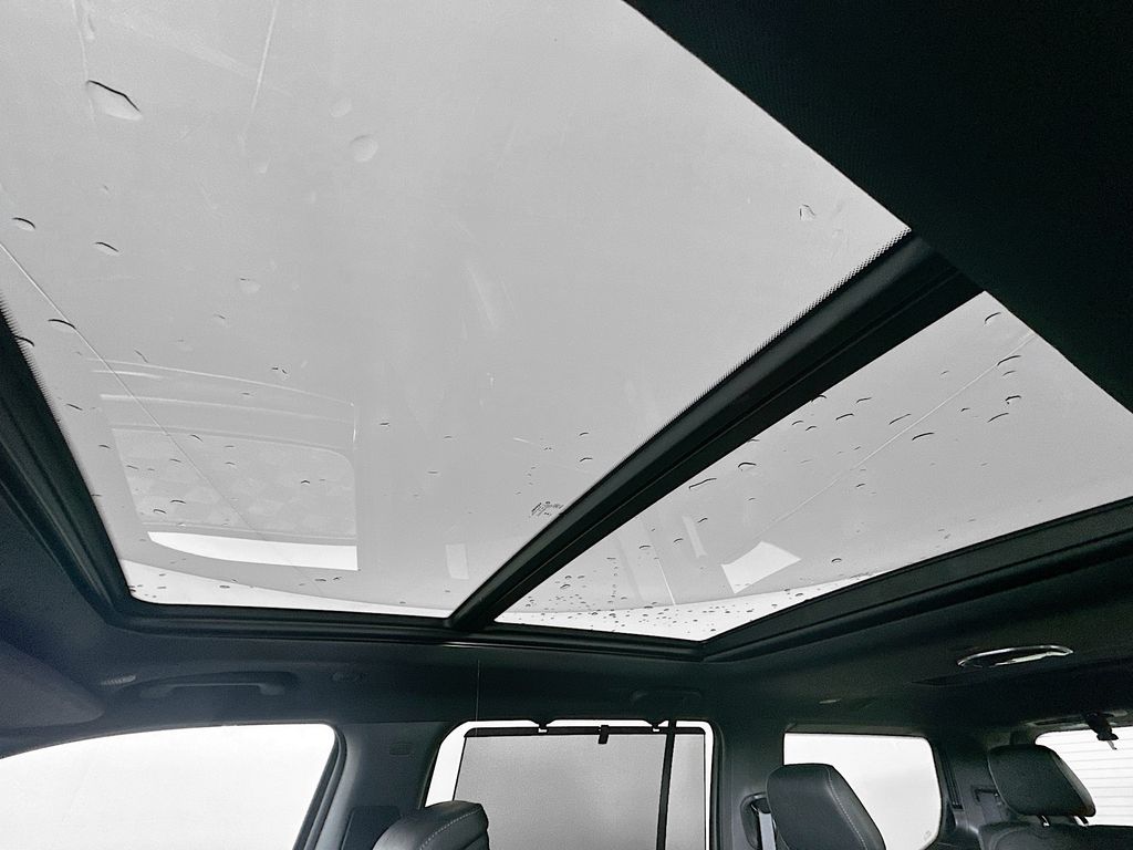 JeepGrand Wagoneer14