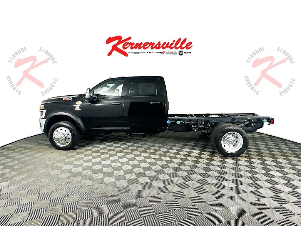 2026 Ram 5500 Tradesman photo 3