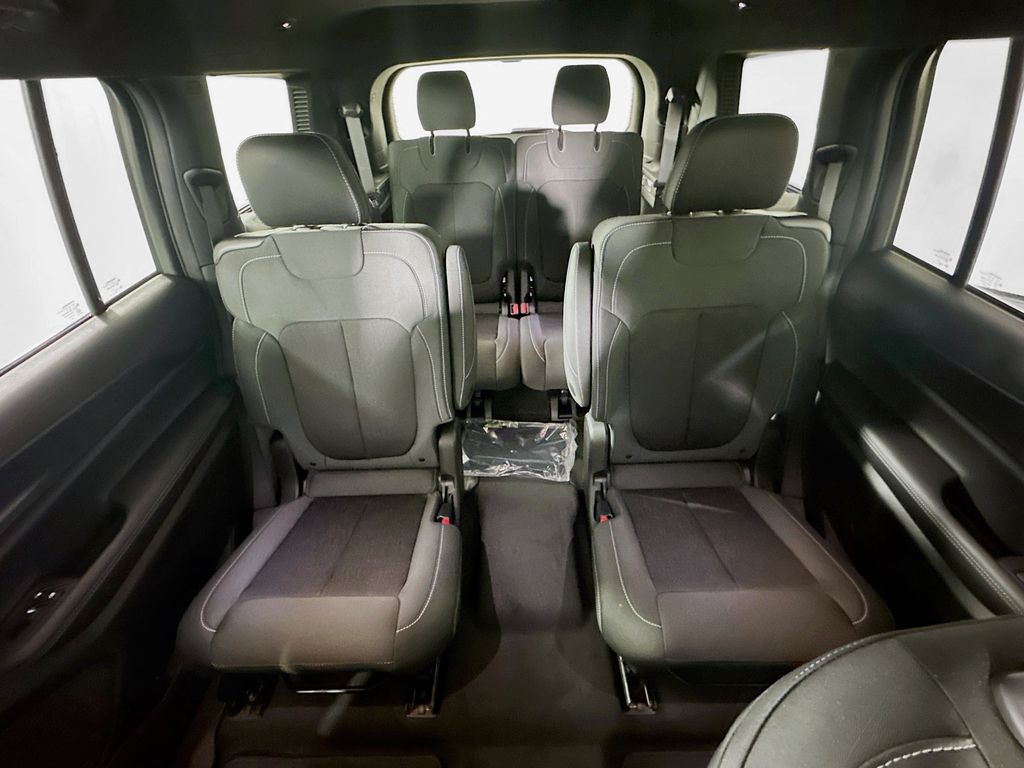 JeepGrand Cherokee L10