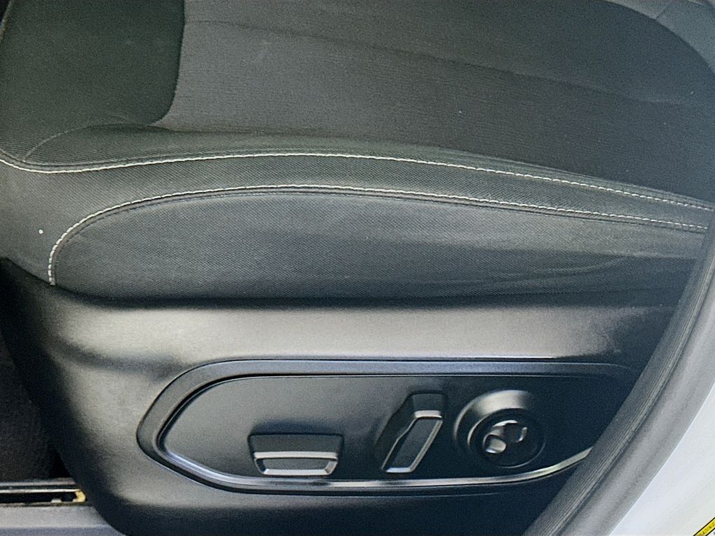 JeepGrand Cherokee L22