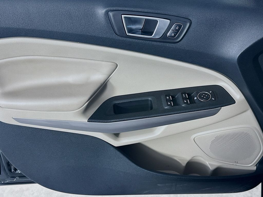 FordEcoSport24