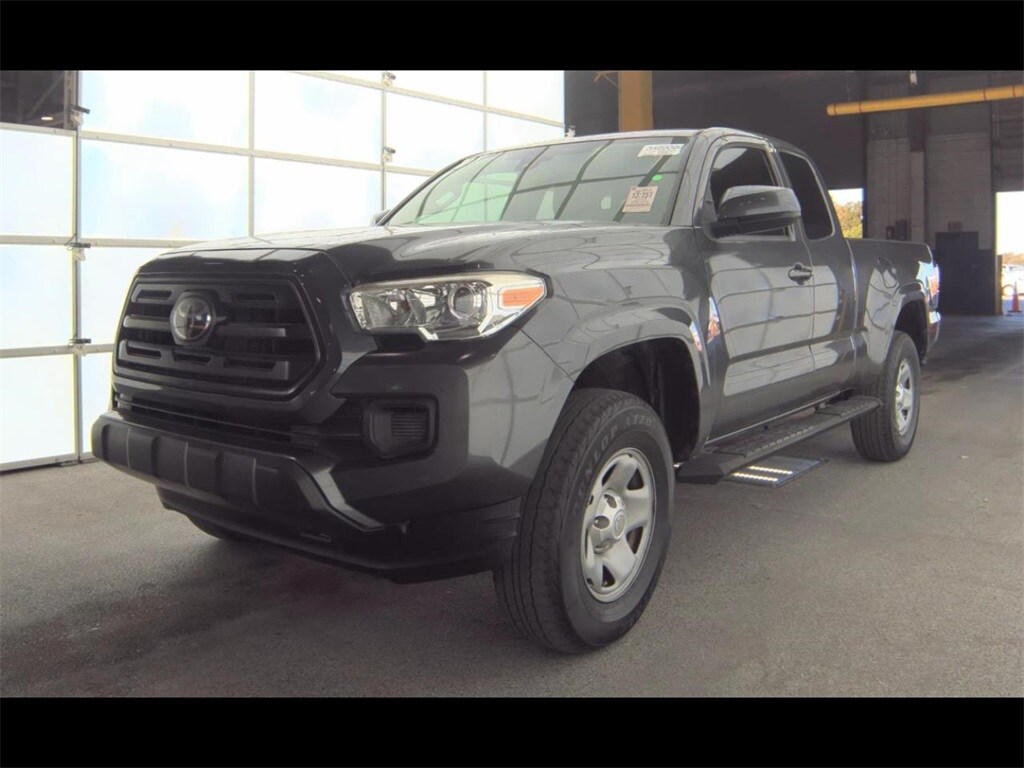 2019 Toyota Tacoma SR photo 3