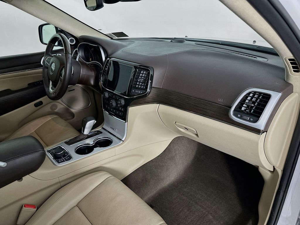 JeepGrand Cherokee31