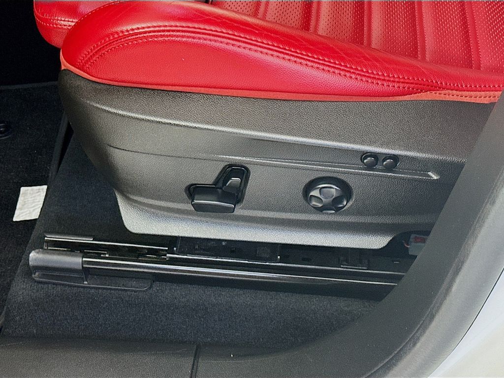 Alfa RomeoStelvio23