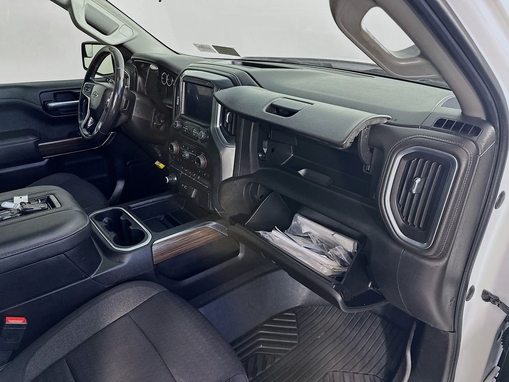ChevroletSilverado 1500 LTD31