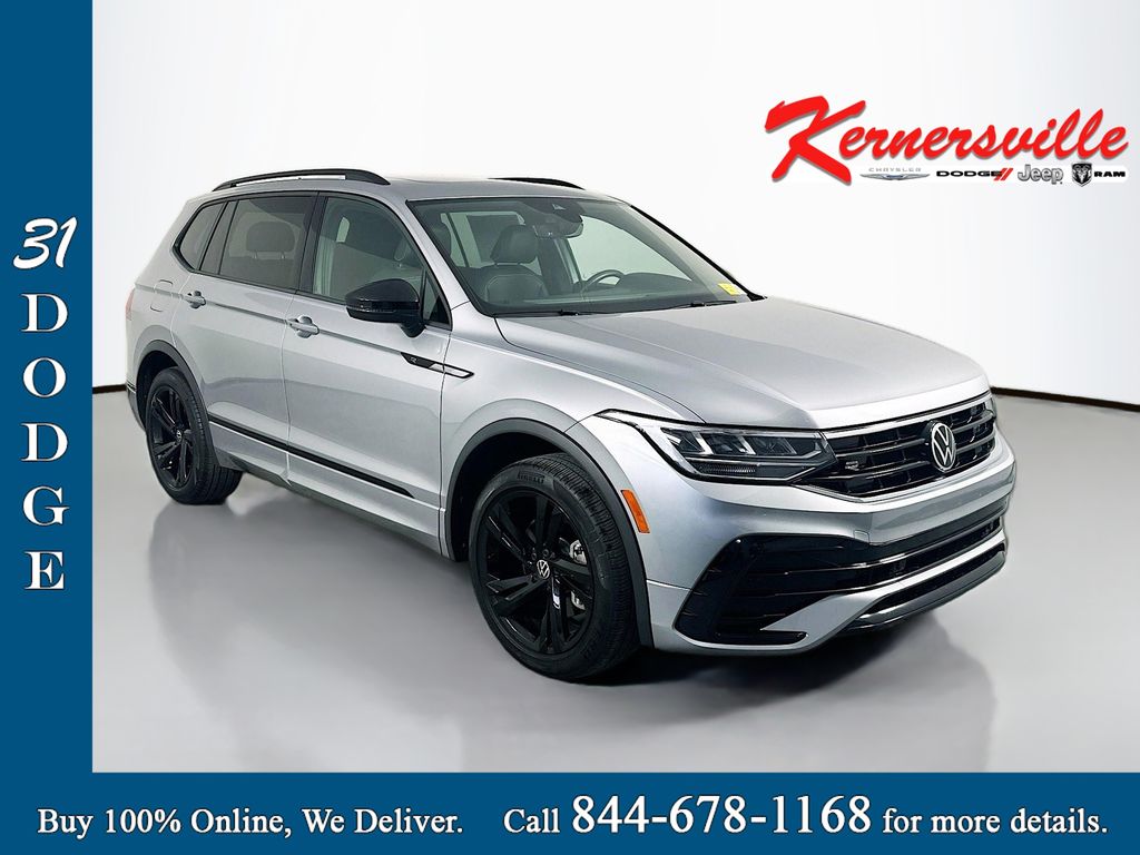 2023 Volkswagen Tiguan SE R-LINE BLACK