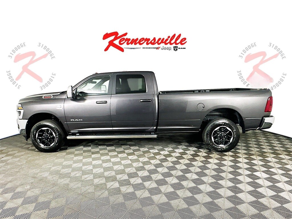 2025 Ram 3500 Laramie photo 4