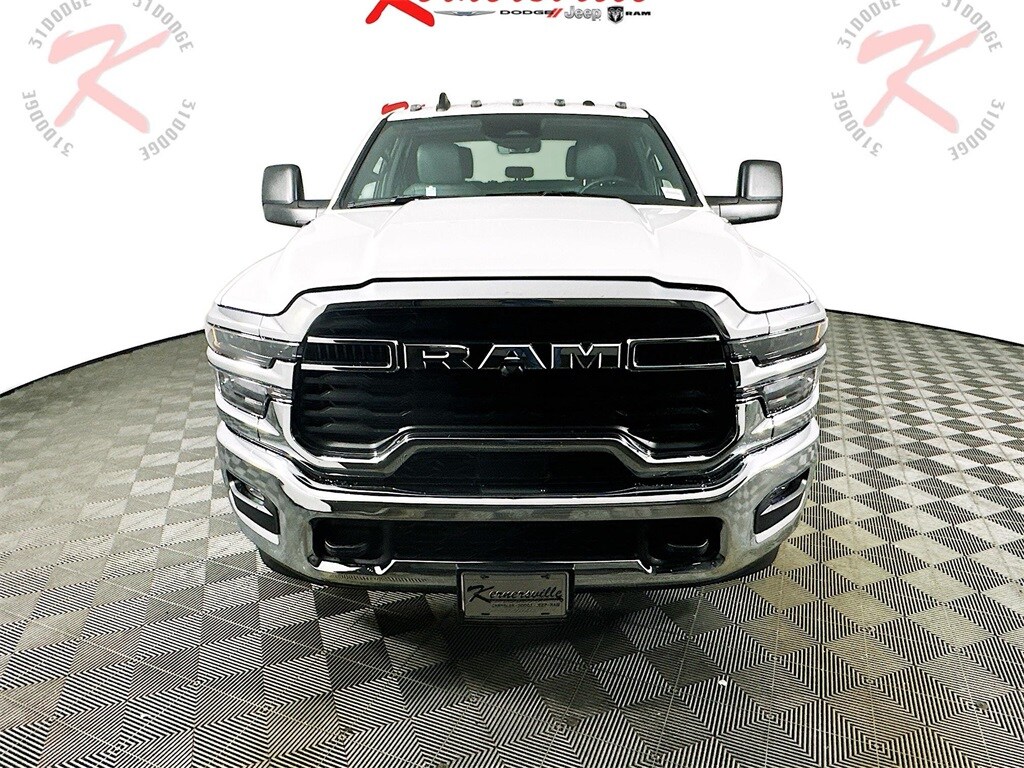 2025 Ram 2500 Tradesman photo 2