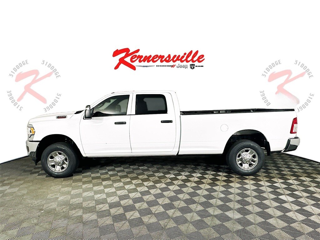 2024 Ram 3500 Tradesman photo 3
