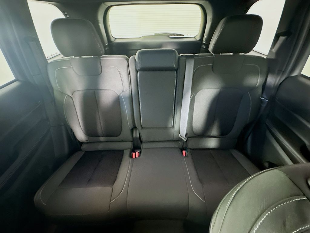 JeepGrand Cherokee10