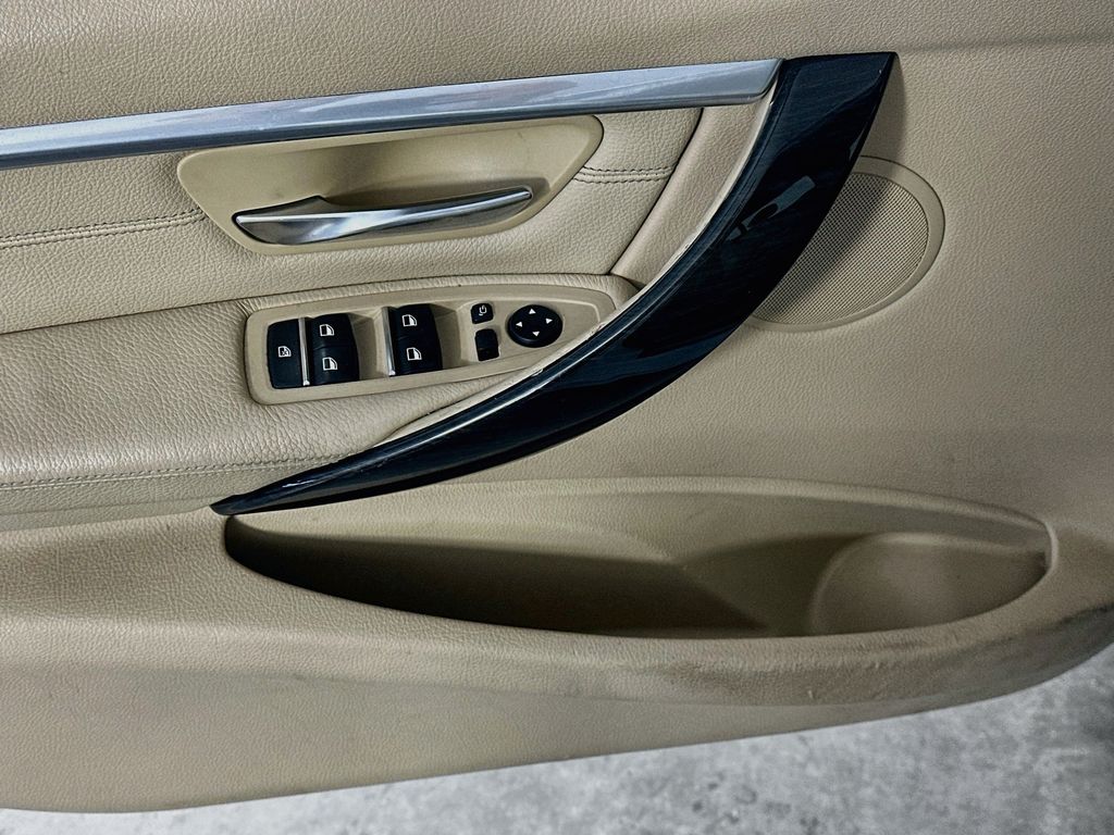 BMW3 Series25